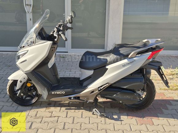 2400KMDE HATASIZ TRAMERSİZ 250CC MAXİSCOOTER