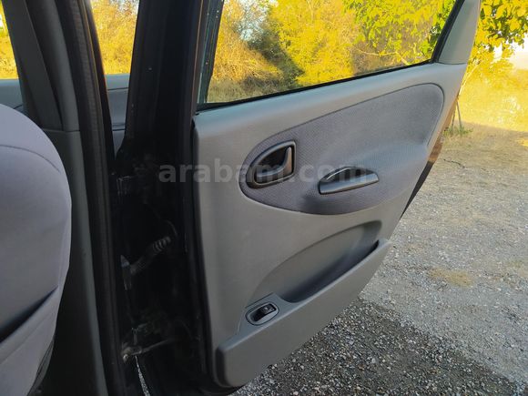 Sahibinden Renault Scenic 1.6 RXT 2001 Model