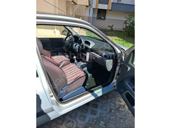 Sahibinden Renault Clio 1.6 Dynamique 2002 Model  195.000 km Gri (Gümüş)