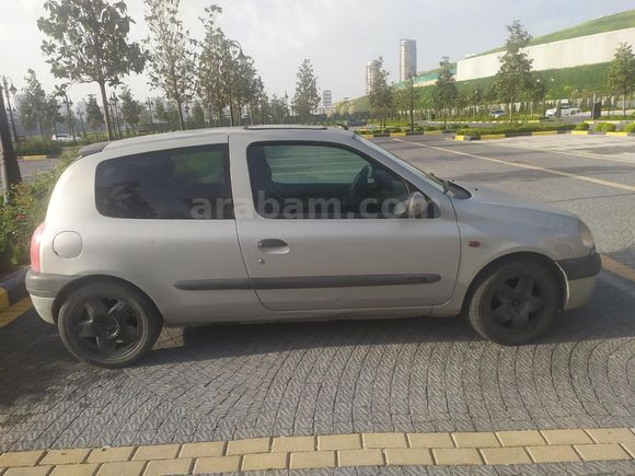Sahibinden Renault Clio 1.6 Dynamique 2002 Model  195.000 km Gri (Gümüş)