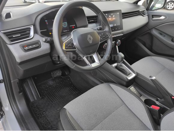KUMRU OTOMOTİV'DEN 2025 CLİO 1.0 TCE 90HP EVOLUTİON X-TRONİC GSR