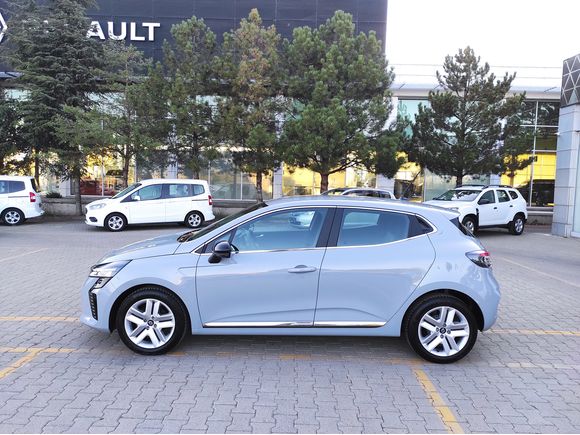 KUMRU OTOMOTİV'DEN 2025 CLİO 1.0 TCE 90HP EVOLUTİON X-TRONİC GSR