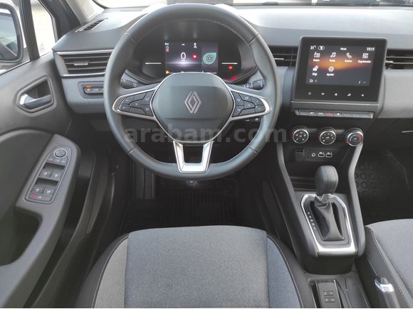 KUMRU OTOMOTİV'DEN 2025 CLİO 1.0 TCE 90HP EVOLUTİON X-TRONİC GSR