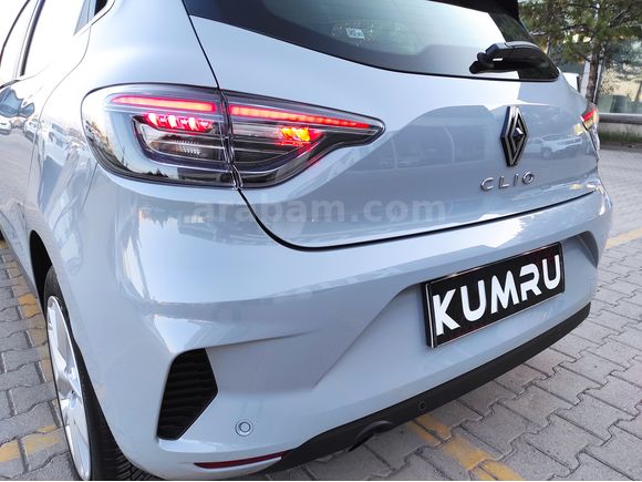 KUMRU OTOMOTİV'DEN 2025 CLİO 1.0 TCE 90HP EVOLUTİON X-TRONİC GSR