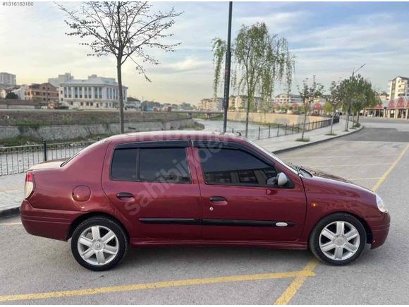 Sahibinden Renault Clio 1.4 RNA 2000 Model
