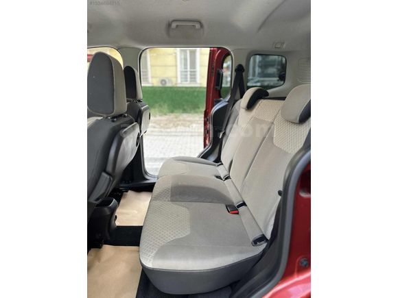 HATASIZ BOYASIZ OTOMOBİL RUHSATLI COURİER