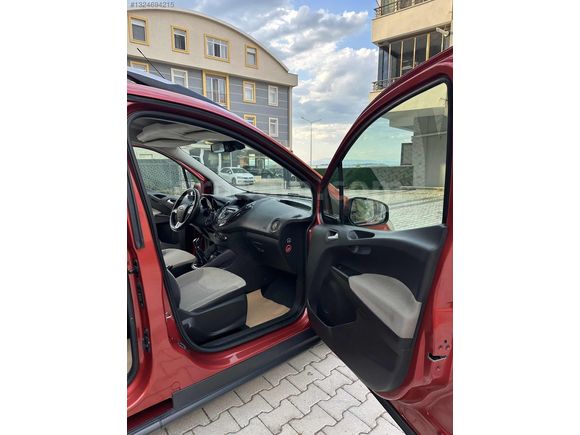 HATASIZ BOYASIZ OTOMOBİL RUHSATLI COURİER