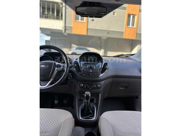 HATASIZ BOYASIZ OTOMOBİL RUHSATLI COURİER