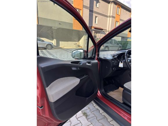 HATASIZ BOYASIZ OTOMOBİL RUHSATLI COURİER