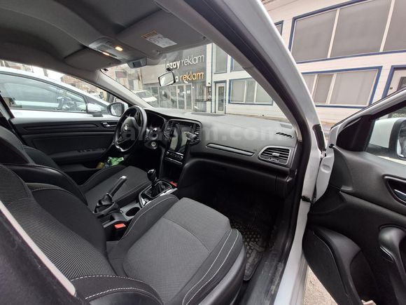 Sahibinden Renault Megane 1.6 Joy 2017 Model