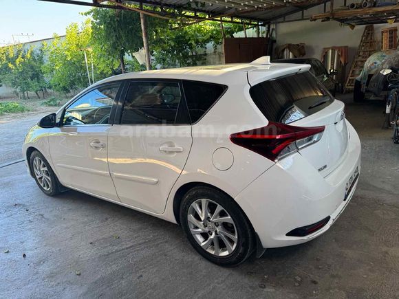 Sahibinden Toyota Auris 1.6 Advance Skypack 2016 Model 