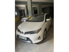 Sahibinden Toyota Auris 1.4 D-4D Active Skypack 2013 Model 