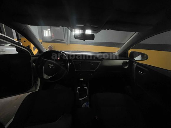 Sahibinden Toyota Auris 1.4 D-4D Active Skypack 2013 Model 