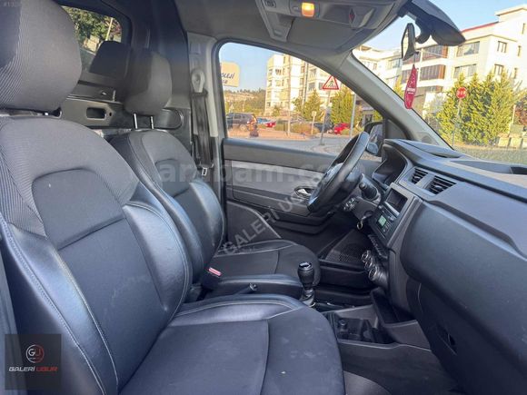 GALERİ UĞUR'DAN 2021 RENAULT EXPRESS VAN