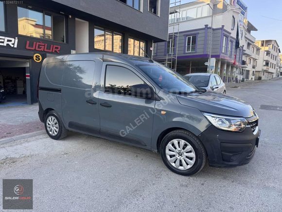 GALERİ UĞUR'DAN 2021 RENAULT EXPRESS VAN