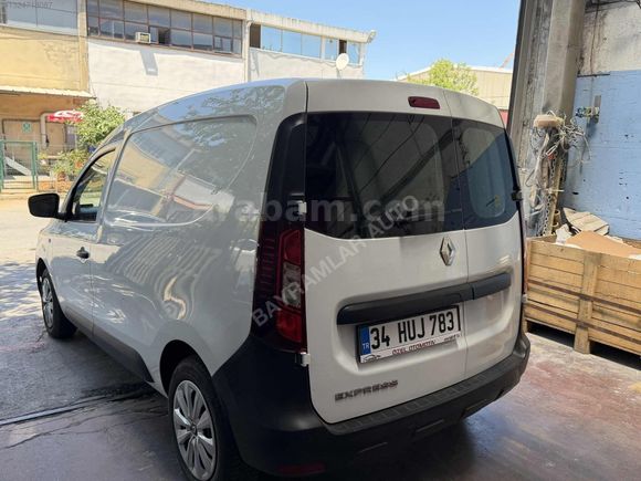 2023 RENAULT Express Van 1.5 BlueDCI Joy 64 Bİ KM DE DEĞİŞENSİZ