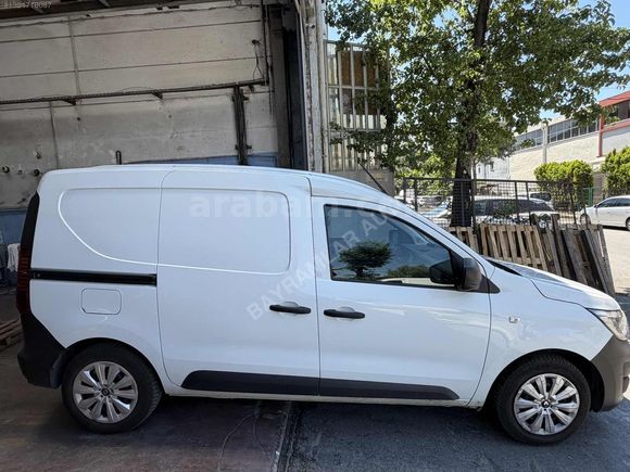 2023 RENAULT Express Van 1.5 BlueDCI Joy 64 Bİ KM DE DEĞİŞENSİZ
