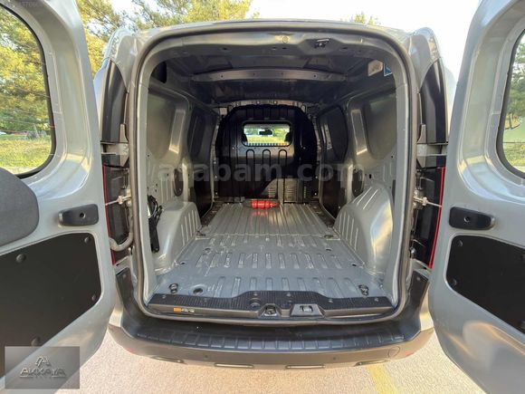 2025 MODEL-EXPRESS VAN-1.5 BLUEDCİ JOY-9.000 KM-BOYASIZ