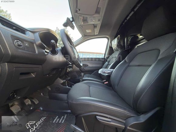 2025 MODEL-EXPRESS VAN-1.5 BLUEDCİ JOY-9.000 KM-BOYASIZ