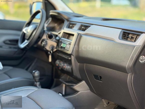 2025 MODEL-EXPRESS VAN-1.5 BLUEDCİ JOY-9.000 KM-BOYASIZ