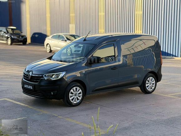 2025 MODEL-EXPRESS VAN-1.5 BLUEDCİ JOY-9.000 KM-BOYASIZ