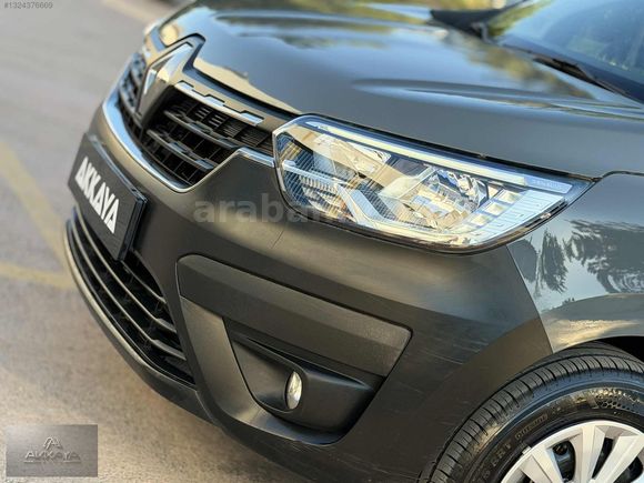 2025 MODEL-EXPRESS VAN-1.5 BLUEDCİ JOY-9.000 KM-BOYASIZ