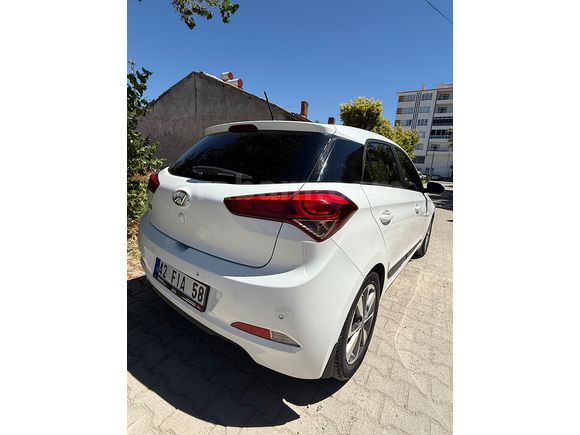 Hatasız Tek Elden Hyundai i20 1.4 MPI Elite Smart 2016 Model 