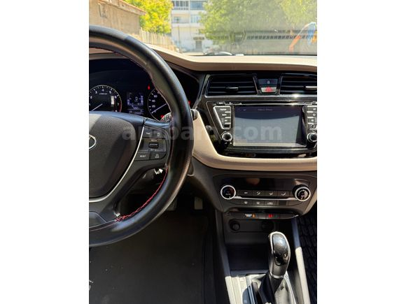 Hatasız Tek Elden Hyundai i20 1.4 MPI Elite Smart 2016 Model 