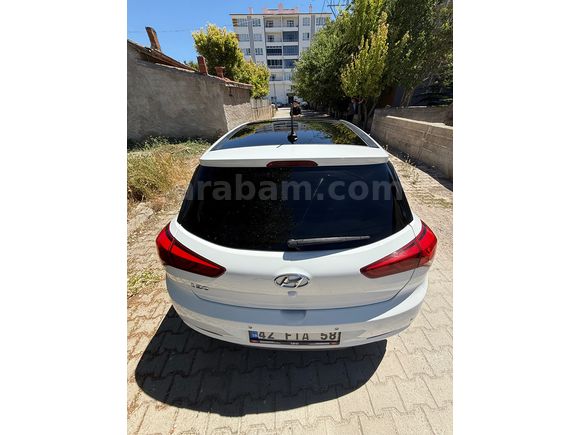 Hatasız Tek Elden Hyundai i20 1.4 MPI Elite Smart 2016 Model 