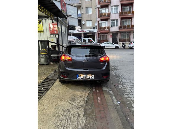Sahibinden Kia Ceed 1.6 CRDi Comfort 2015 Model 