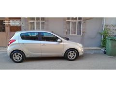 Sahibinden Hyundai i20 1.4 CVVT Team 2011 Model  185 km Gri