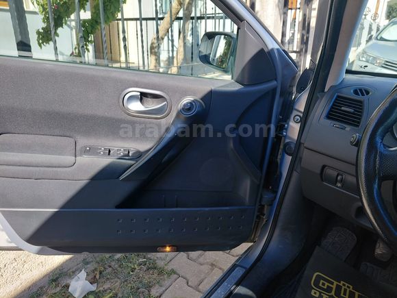 2. Sahibinden Renault Megane 1.6 Dynamique 2004 Model 