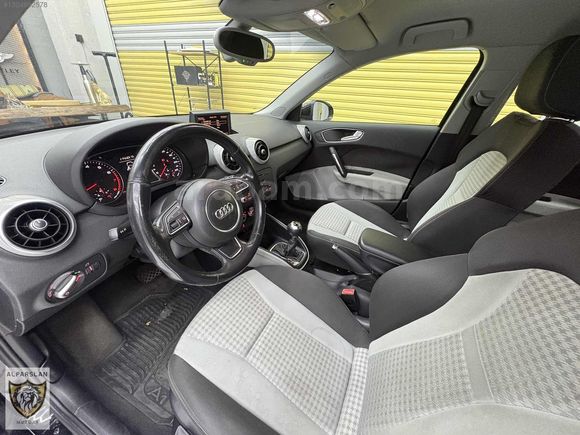 2012 MODEL A1 SPORTBACK1.4 TFSI AMBITION S-TRONIC