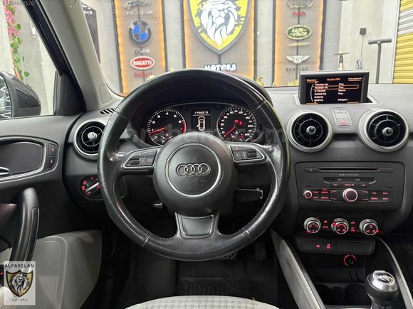 2012 MODEL A1 SPORTBACK1.4 TFSI AMBITION S-TRONIC