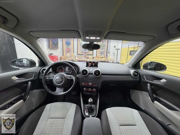 2012 MODEL A1 SPORTBACK1.4 TFSI AMBITION S-TRONIC