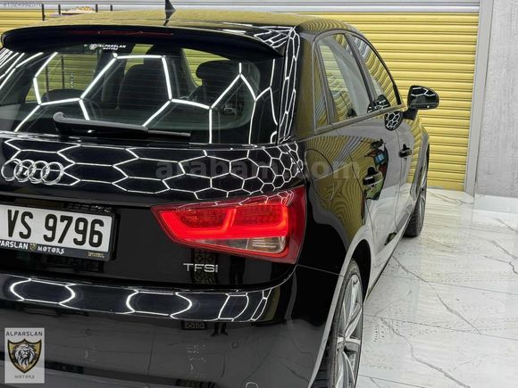 2012 MODEL A1 SPORTBACK1.4 TFSI AMBITION S-TRONIC