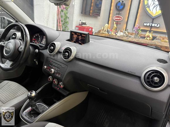 2012 MODEL A1 SPORTBACK1.4 TFSI AMBITION S-TRONIC