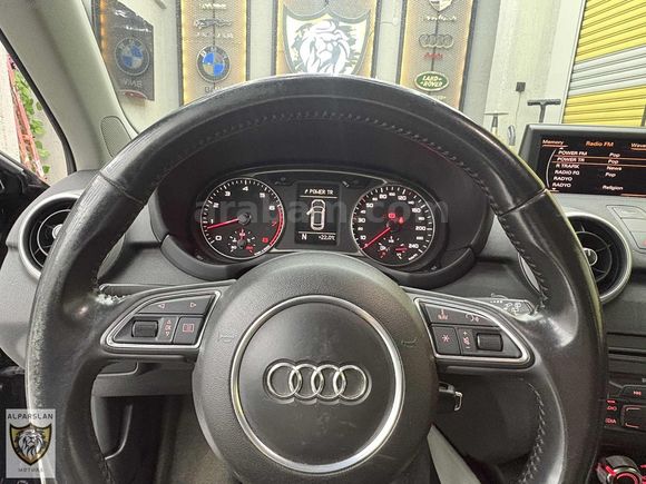 2012 MODEL A1 SPORTBACK1.4 TFSI AMBITION S-TRONIC