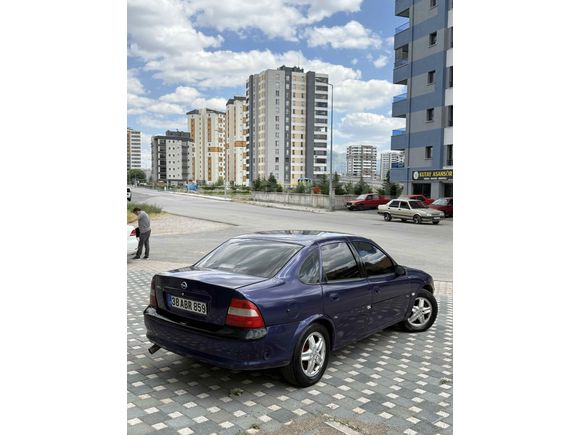 Opel Vectra 2.0 CD BAKIMLI TEMİZ