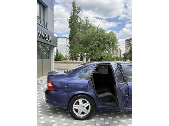 Opel Vectra 2.0 CD BAKIMLI TEMİZ