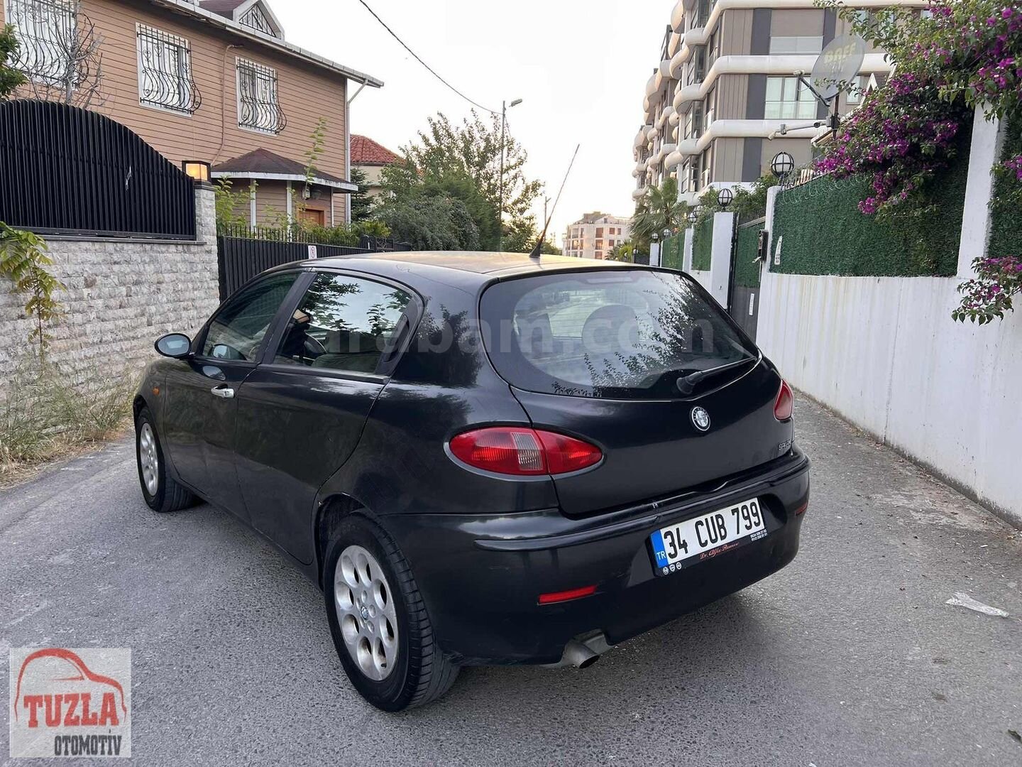 Galeriden Alfa Romeo 147 1.6 TS Distinctive 2003 Model İstanbul 329.000 km Siyah 7
