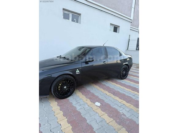EFENDY OTOMOTİV DEN ALFA ROMEO SANRUFFLU , DEĞİŞENSİZ