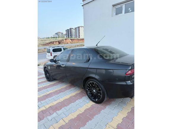 EFENDY OTOMOTİV DEN ALFA ROMEO SANRUFFLU , DEĞİŞENSİZ
