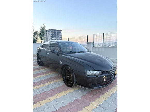 EFENDY OTOMOTİV DEN ALFA ROMEO SANRUFFLU , DEĞİŞENSİZ