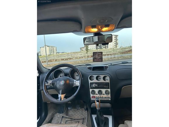 EFENDY OTOMOTİV DEN ALFA ROMEO SANRUFFLU , DEĞİŞENSİZ