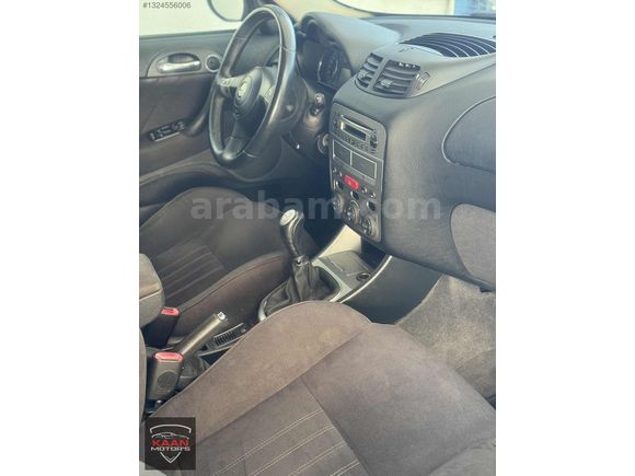 2006 model koleksiyonluk Alfa Romeo 1.6 tspark