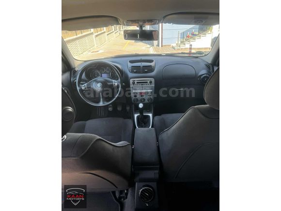 2006 model koleksiyonluk Alfa Romeo 1.6 tspark