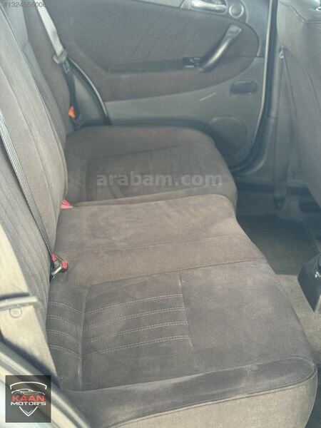 2006 model koleksiyonluk Alfa Romeo 1.6 tspark 5