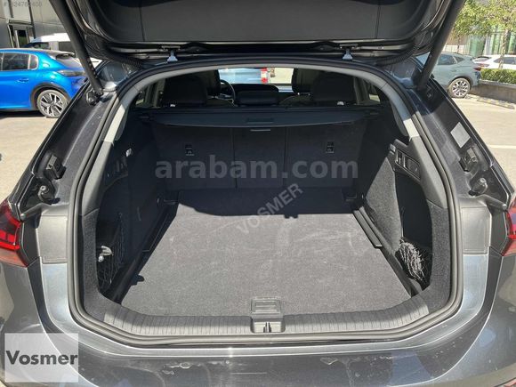 VOSMER 2025 AUDI A6 E-TRON AVANT 285 HP