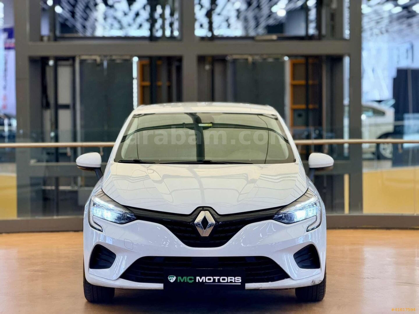 Galeriden Renault Clio 1.0 TCe Joy 2022 Model İstanbul 117.800 km Beyaz 7